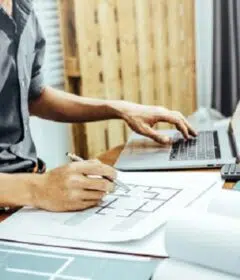 Comment choisir son constructeur de maison en ligne